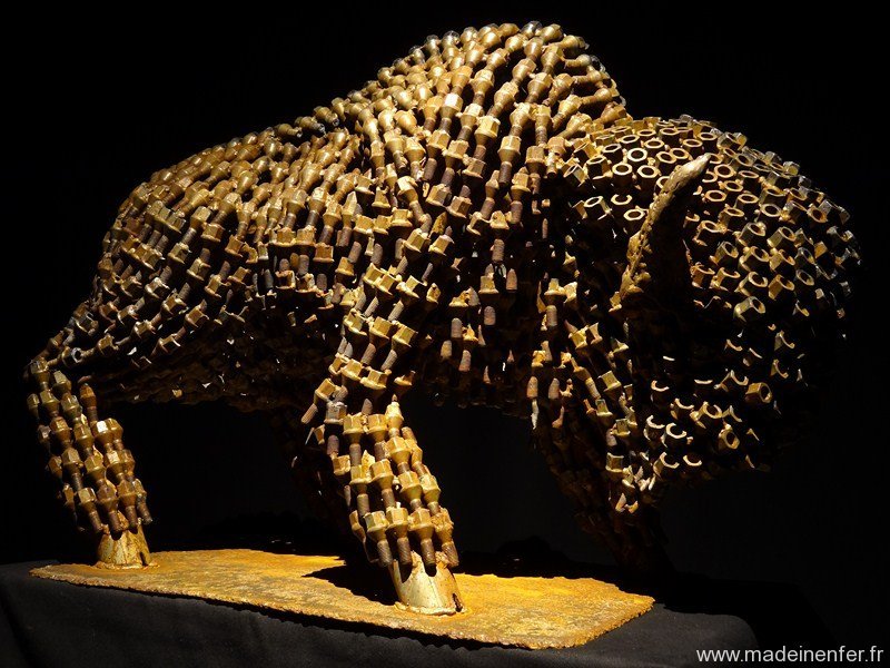 pascal-frieh-sculpture-metal-grand-bison-4